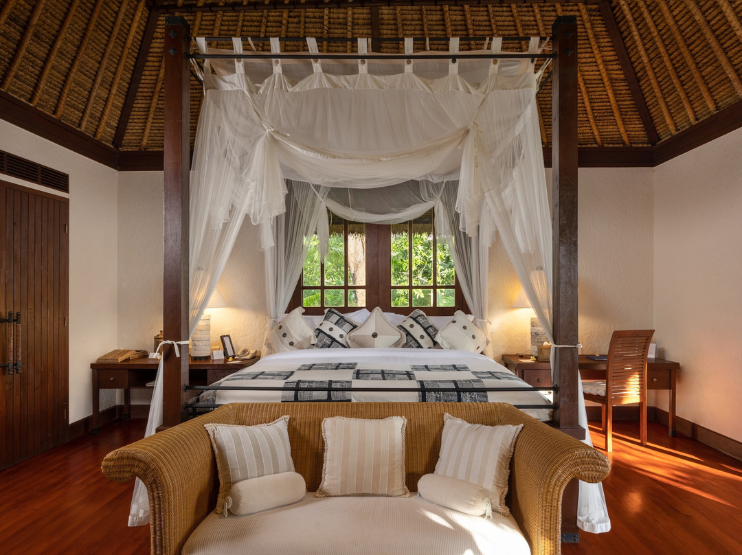 欧贝罗伊酒店主图