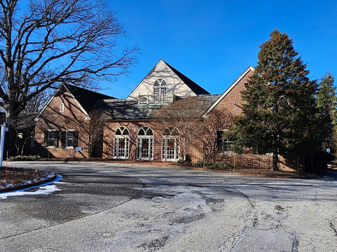 St. Thomas' Episcopal Church-奥因斯米尔斯必去景点