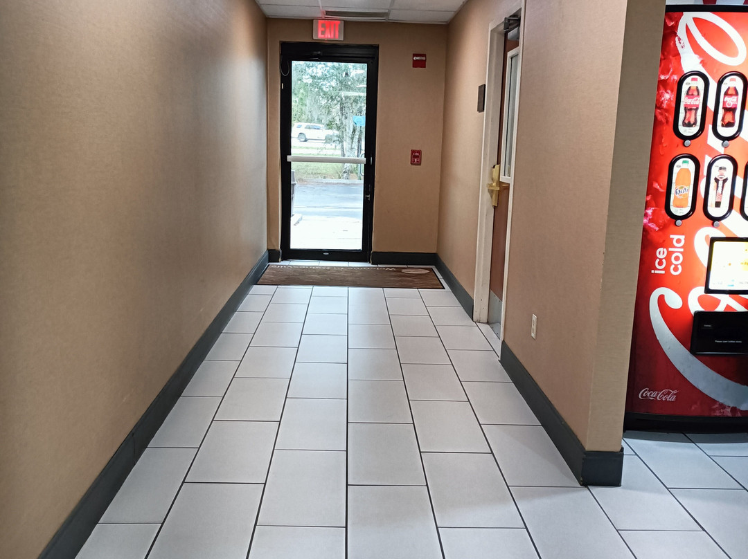 大学凯富酒店主图