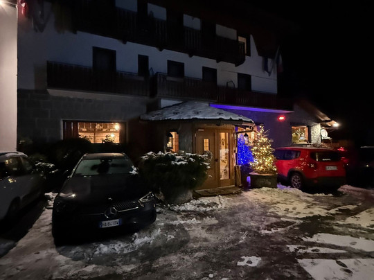 德斯洛斯酒店主图