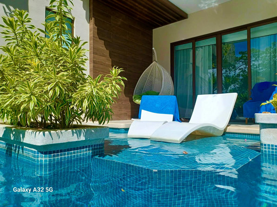 Azura Beach Resort主图