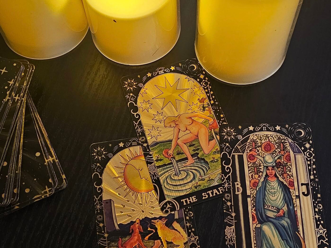 Just Ask Tarot-Troon必去景点