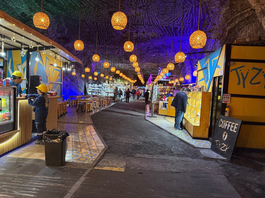 锡帕基拉旅游景点-锡帕基拉盐大教堂