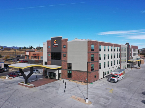 Calhan酒店住宿-Comfort Suites Colorado Springs East - Medical Center Area