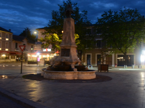 Monument à Alphonse Benoît
