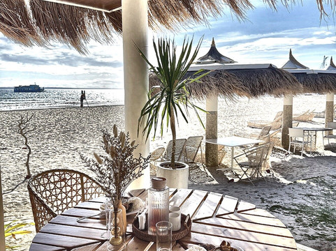 菲海滩俱乐部站酒店主图