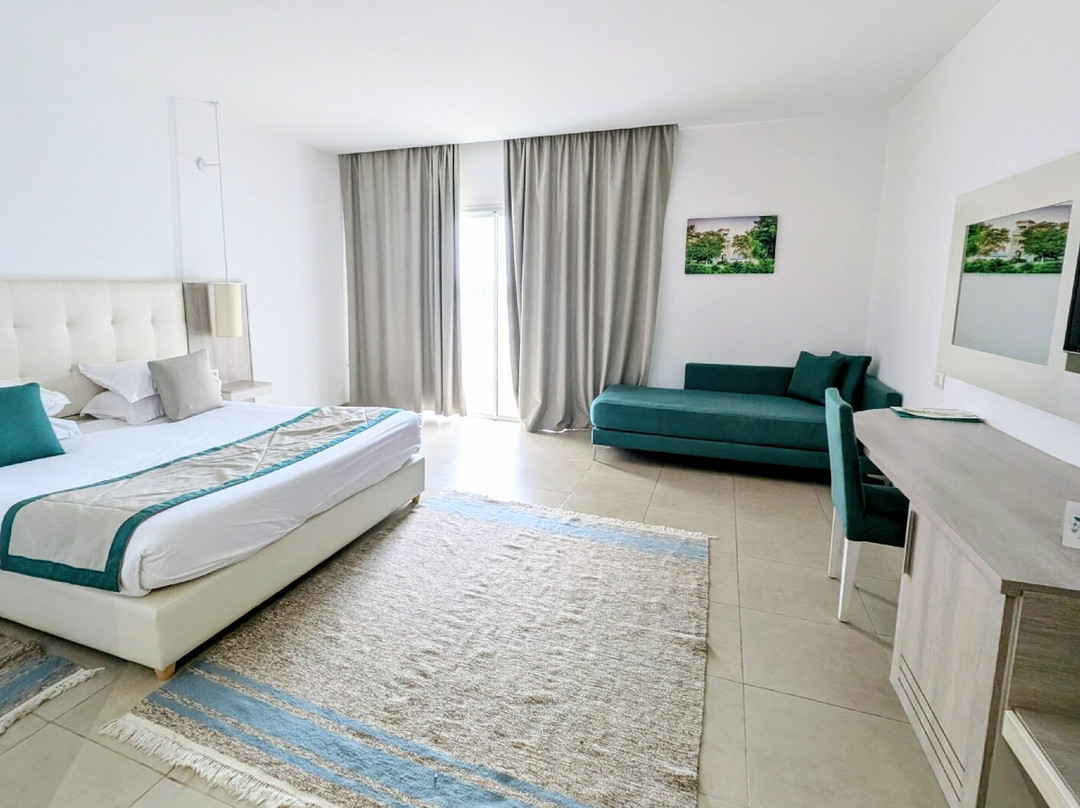 努尔会议中心与度假酒店主图