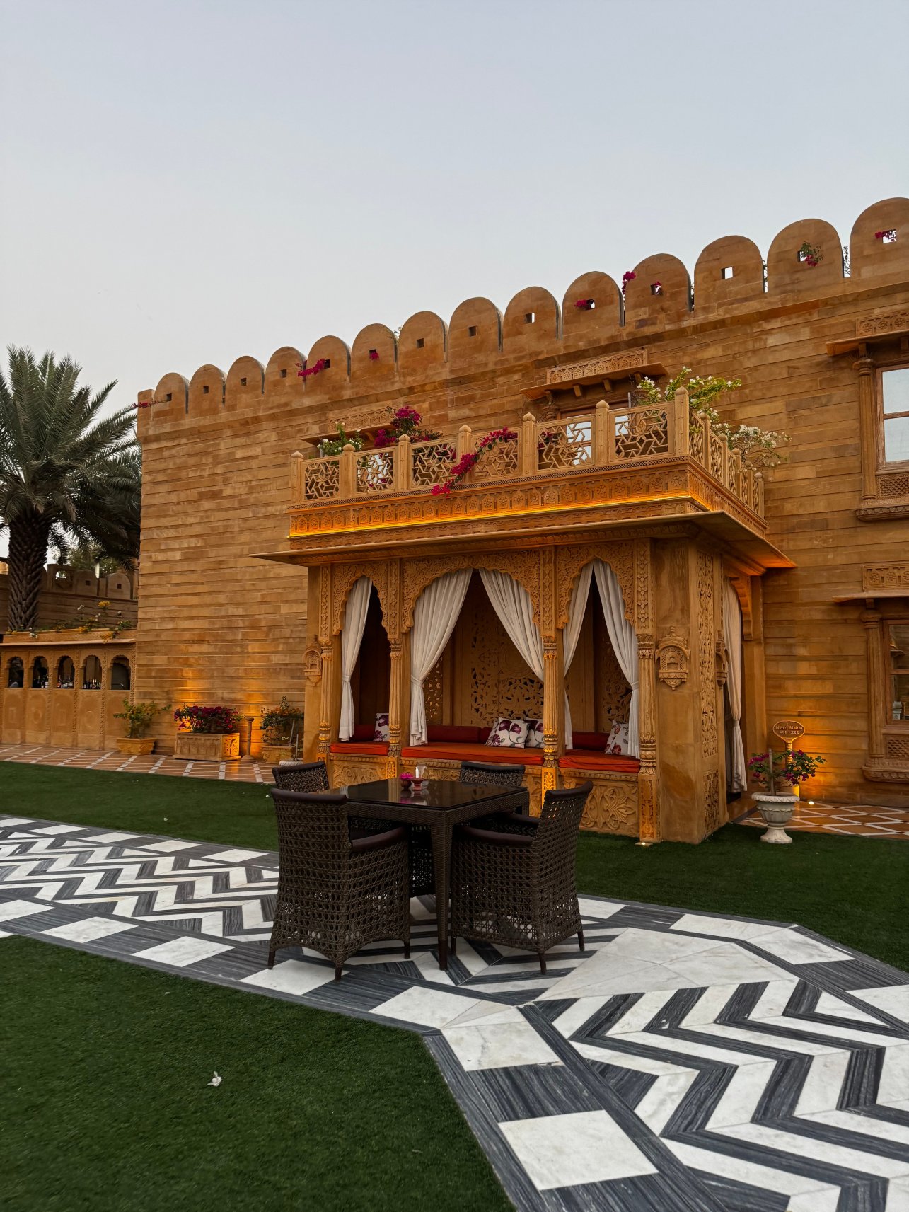 拉雅达堡酒店-官方