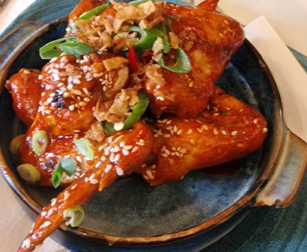 亚当森酒店主图