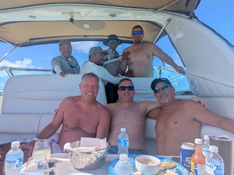 MM Royale Yachts-女人海滩必去景点