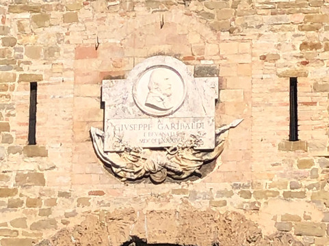 Porta Cannara-Bevagna必去景点