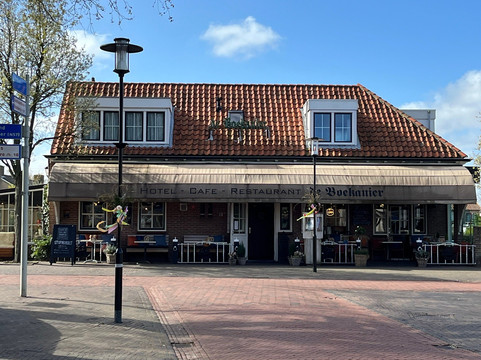 海盗餐厅酒店主图