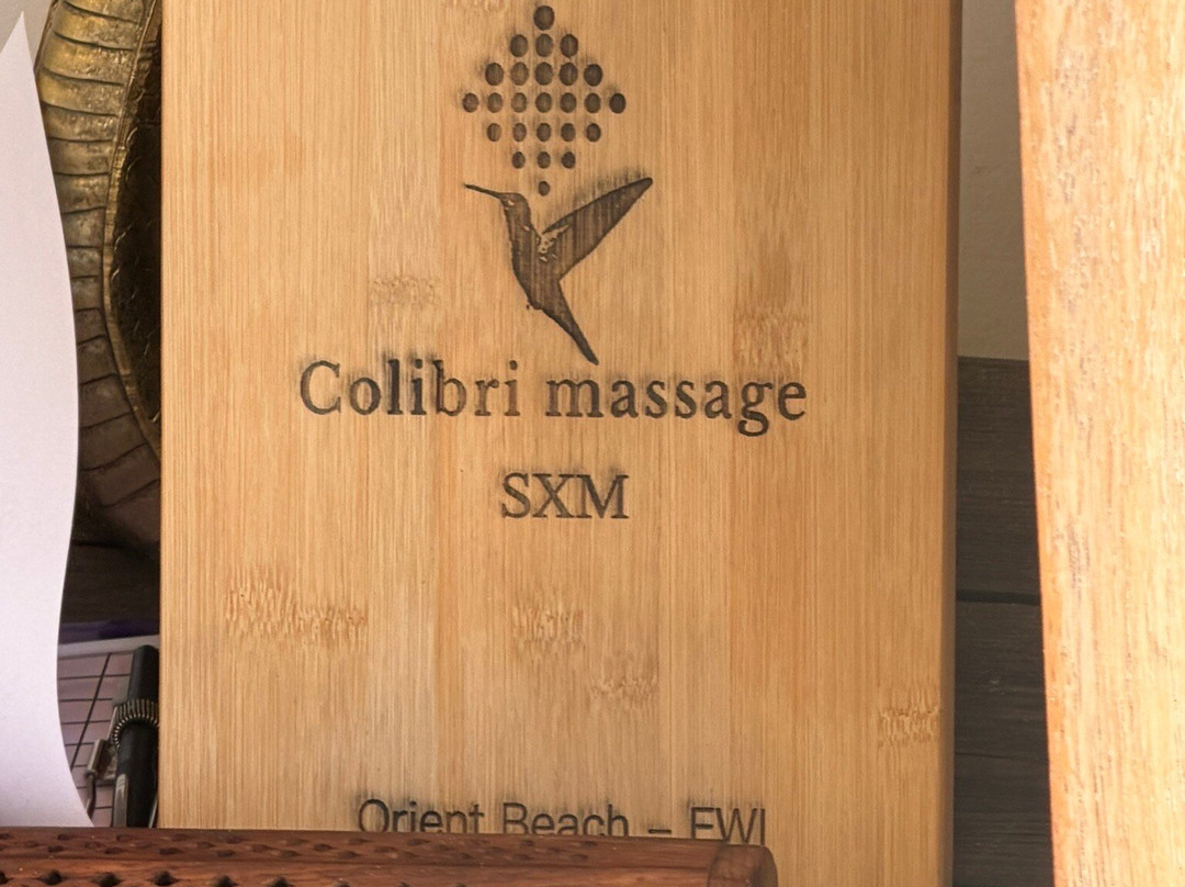 Colibri Massage Sxm-东方湾必去景点