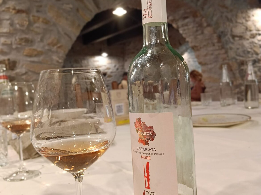 穆利诺伊恩那雷里酒店主图