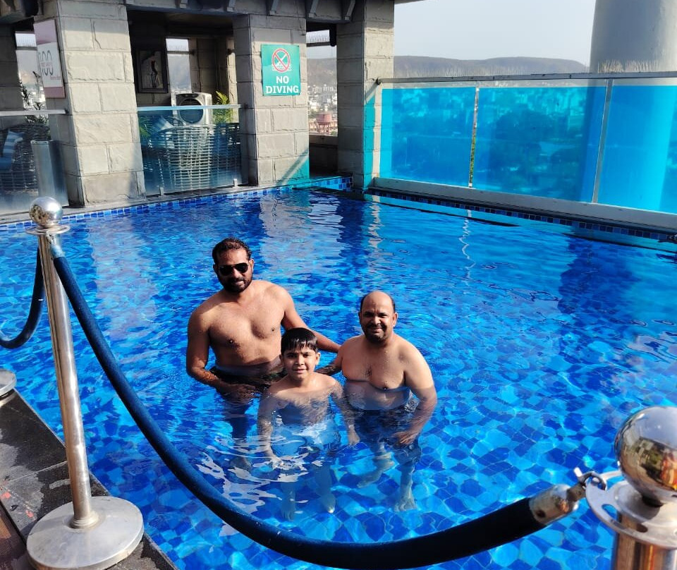 斐恩酒店，齐普尔主图