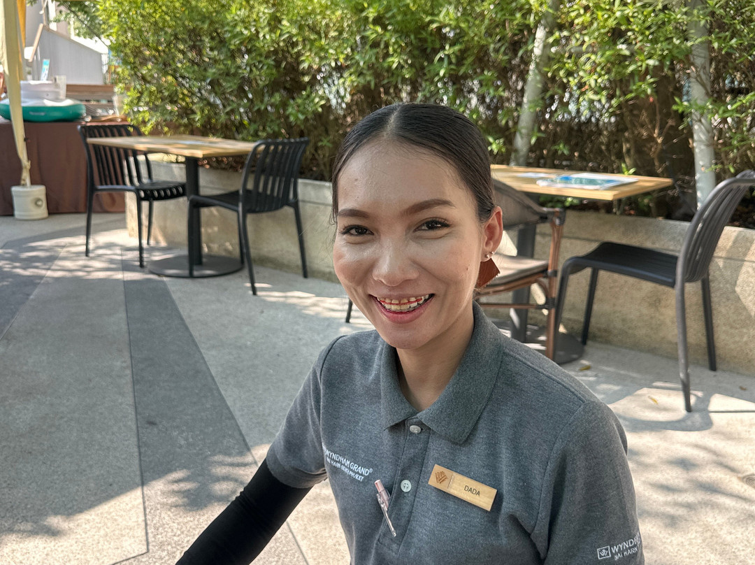 普吉岛奈汉海滩温德姆至尊酒店主图
