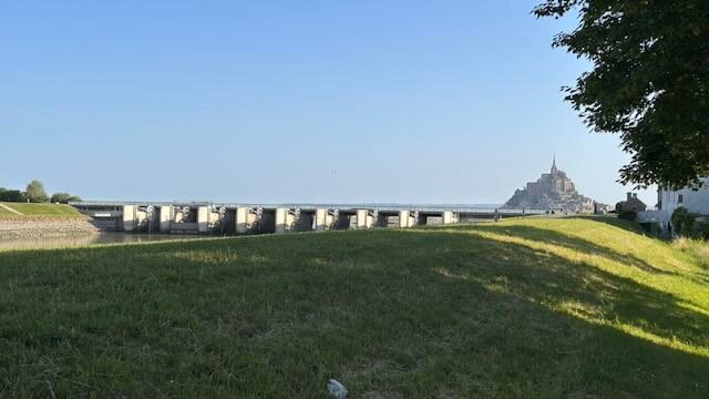 圣米歇尔山加百利酒店主图