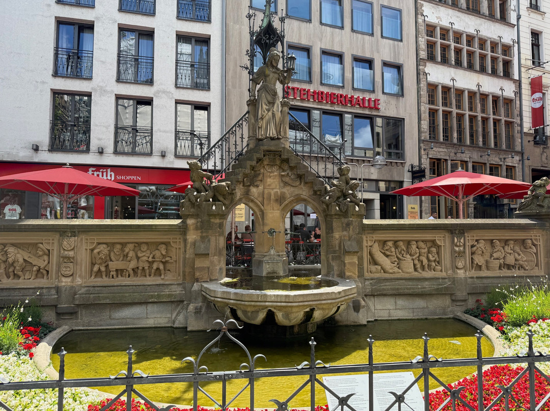 Heinzelmaennchenbrunnen-科隆必去景点