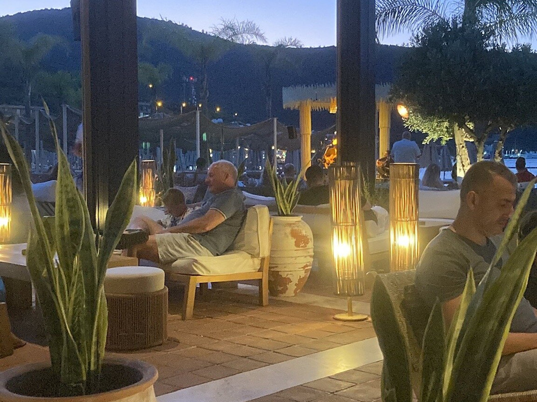 托尔巴航行酒店主图
