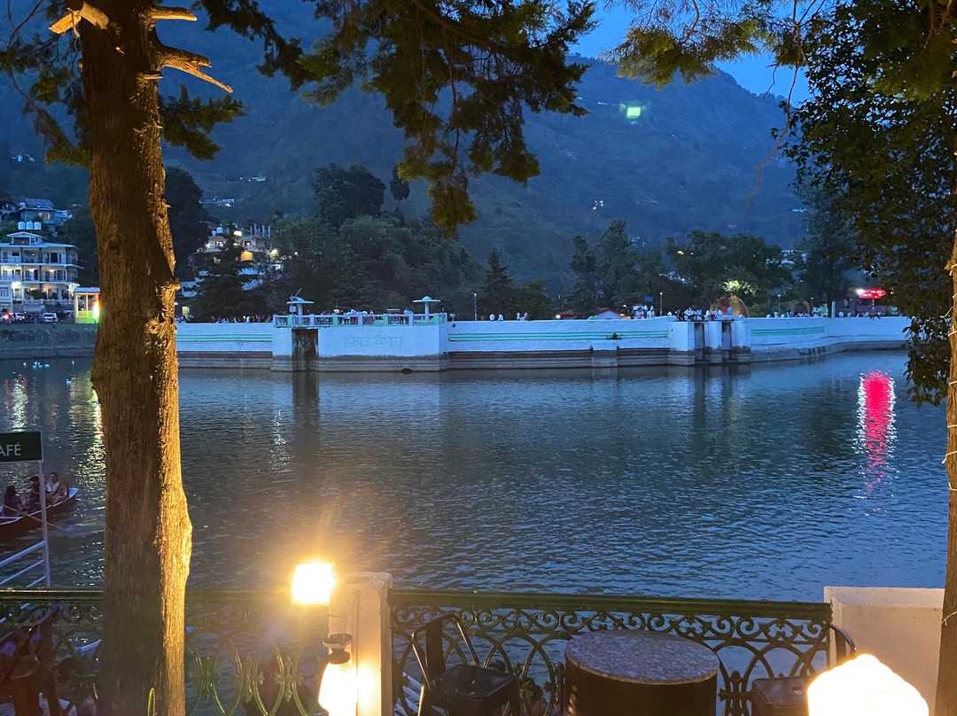 Aquarium Island Cafe Bhimtal-Bhimtal必去景点