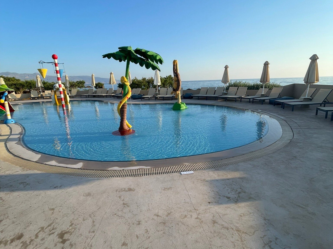 Atlantica Ocean Beach Resort主图