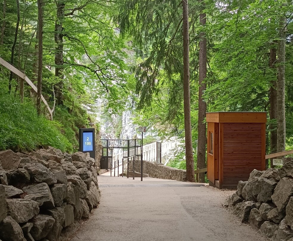 Poellat Gorge-施万高必去景点