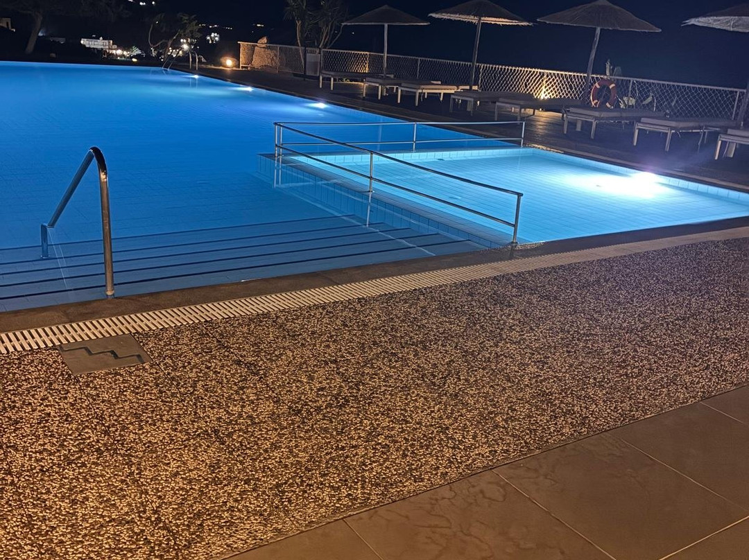 Apolis Beachscape Hotel主图