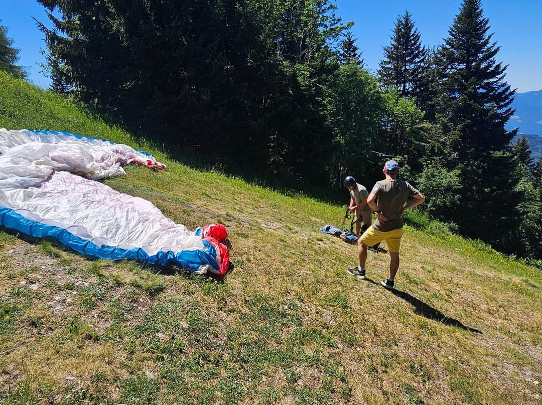 Sacha parapente biplace-Allevard必去景点