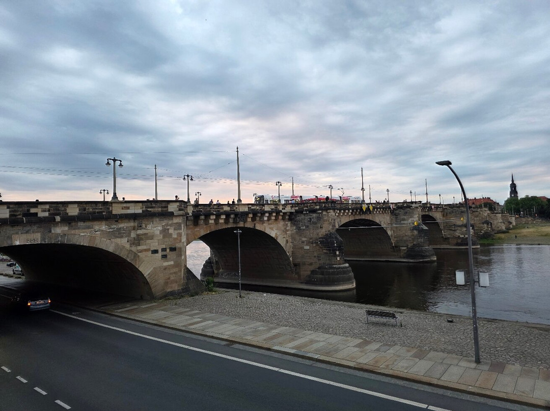 Augustus Bridge-德累斯顿必去景点
