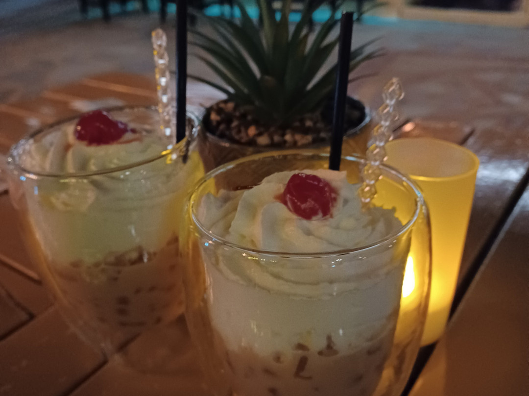 Iguana Pool Bar-Platanias必去景点