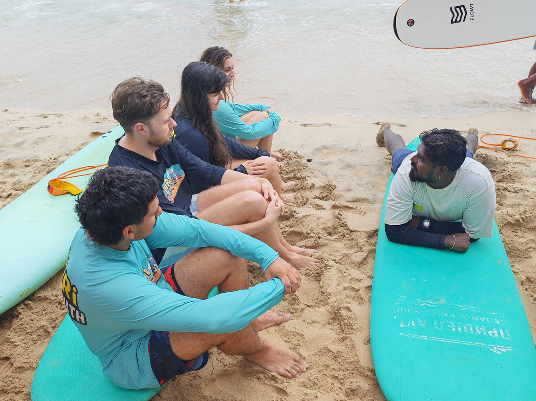 Hiriketiya Love Hiri Surf School-迪克韦勒必去景点