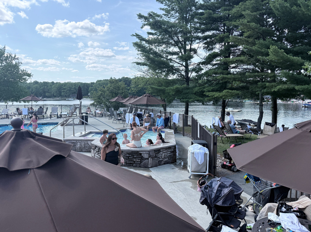 Woodloch Resort主图