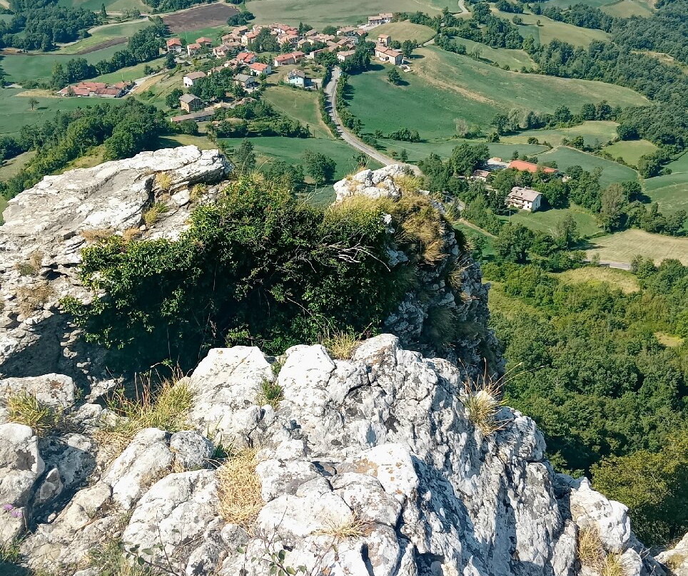 Pietra di Bismantova-Castelnovo ne' Monti必去景点