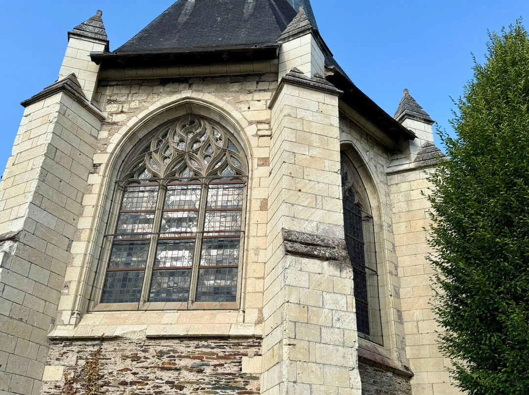 Eglise Saint Aubin-Les Ponts De Ce必去景点
