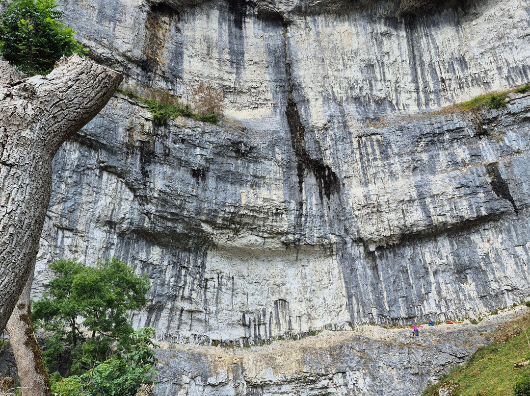 马勒姆和戈代利峡谷-Malham必去景点