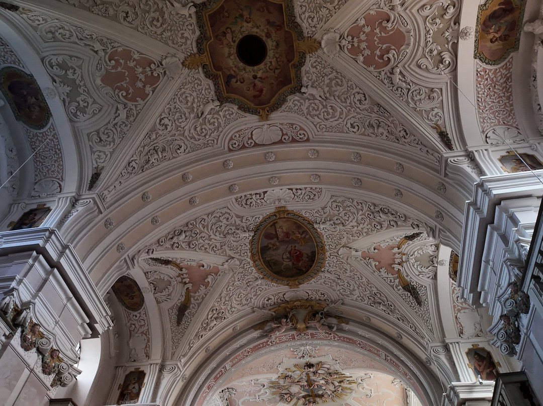 Katholische Pfarrkirche St Martin-Waging am See必去景点