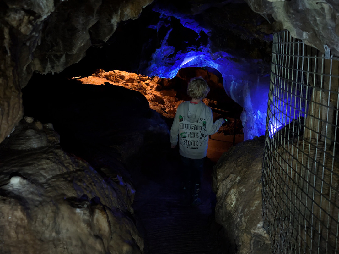 Stump Cross Caverns-Pateley Bridge必去景点