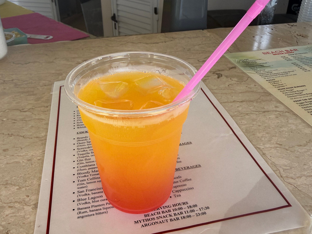 辛西安纳海滩酒店主图