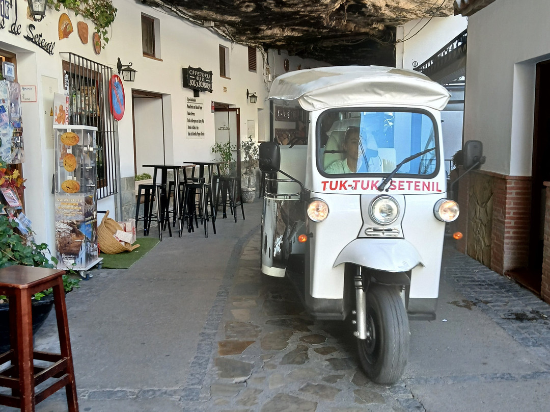 Terrazas Calle Cuevas Del Sol-Setenil de las Bodegas必去景点