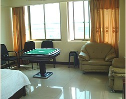 橙谊精选酒店(武汉武昌火车站黄鹤楼店)-客卧