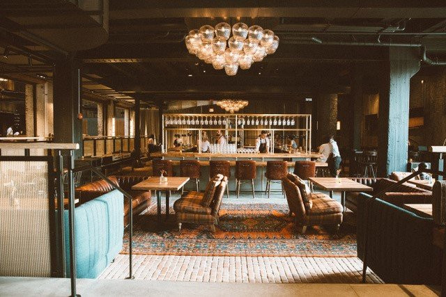 Crossroads Hotel主图