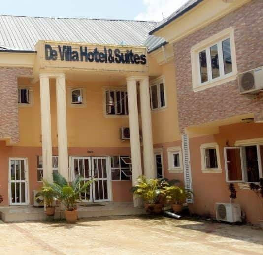 De Villa Hotel and Suites