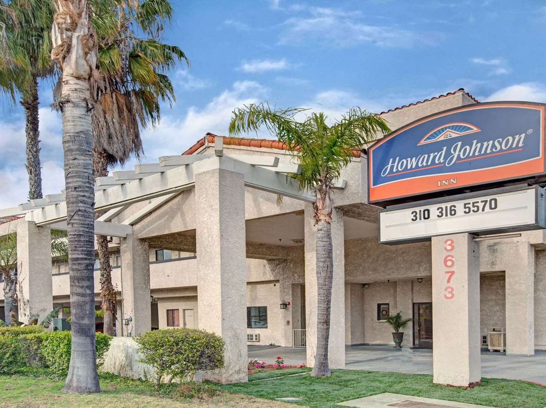 托伦斯豪生酒店主图