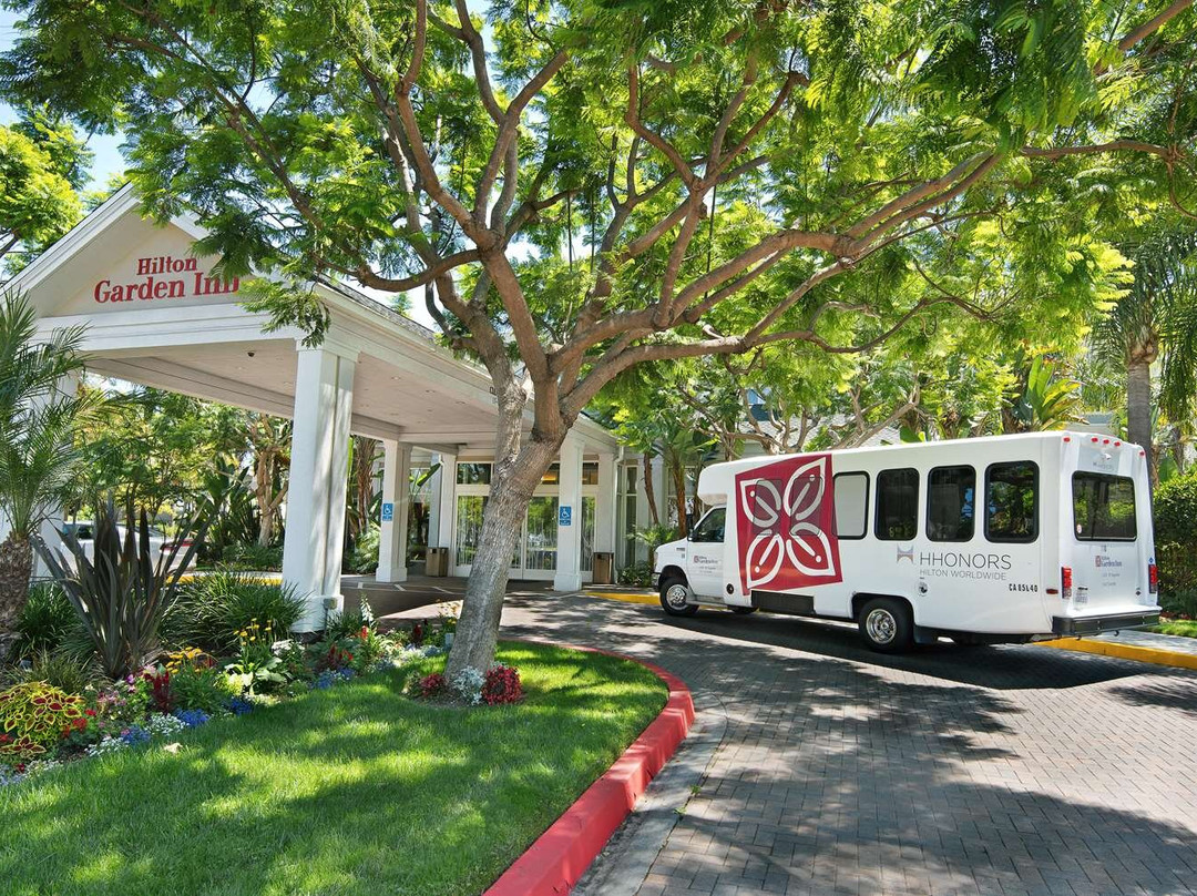 埃尔赛冈多希尔顿花园酒店主图