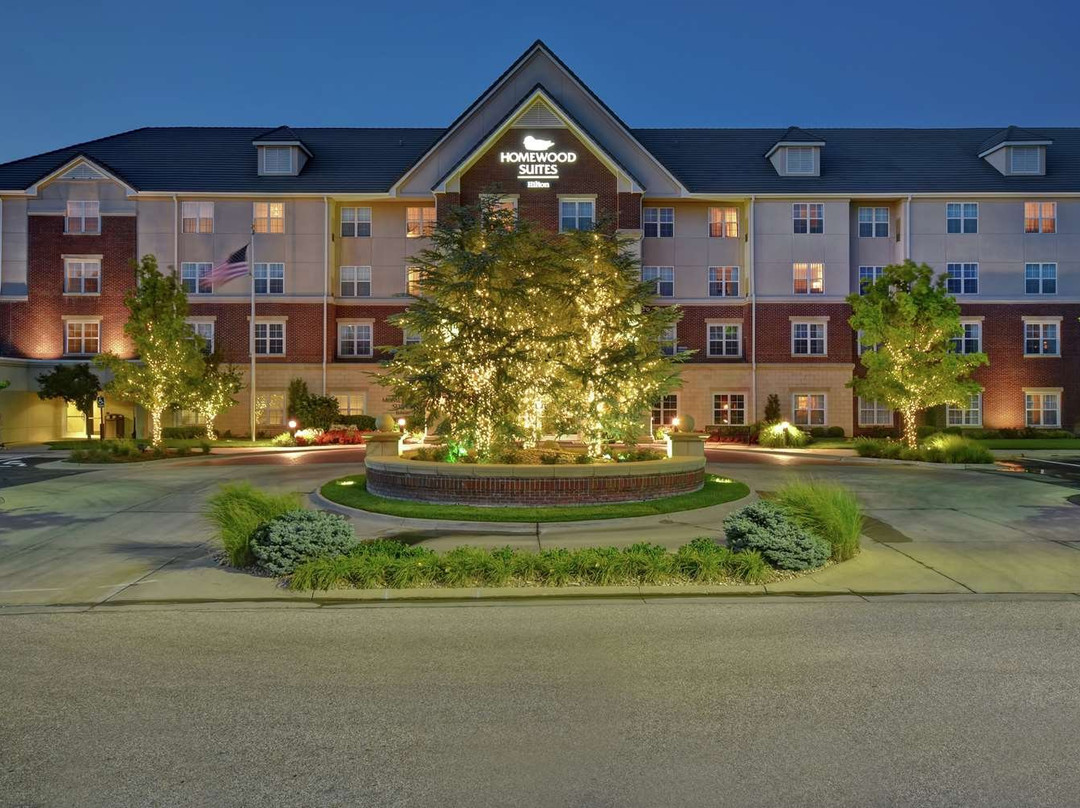 海滨希尔顿惠庭套房酒店主图