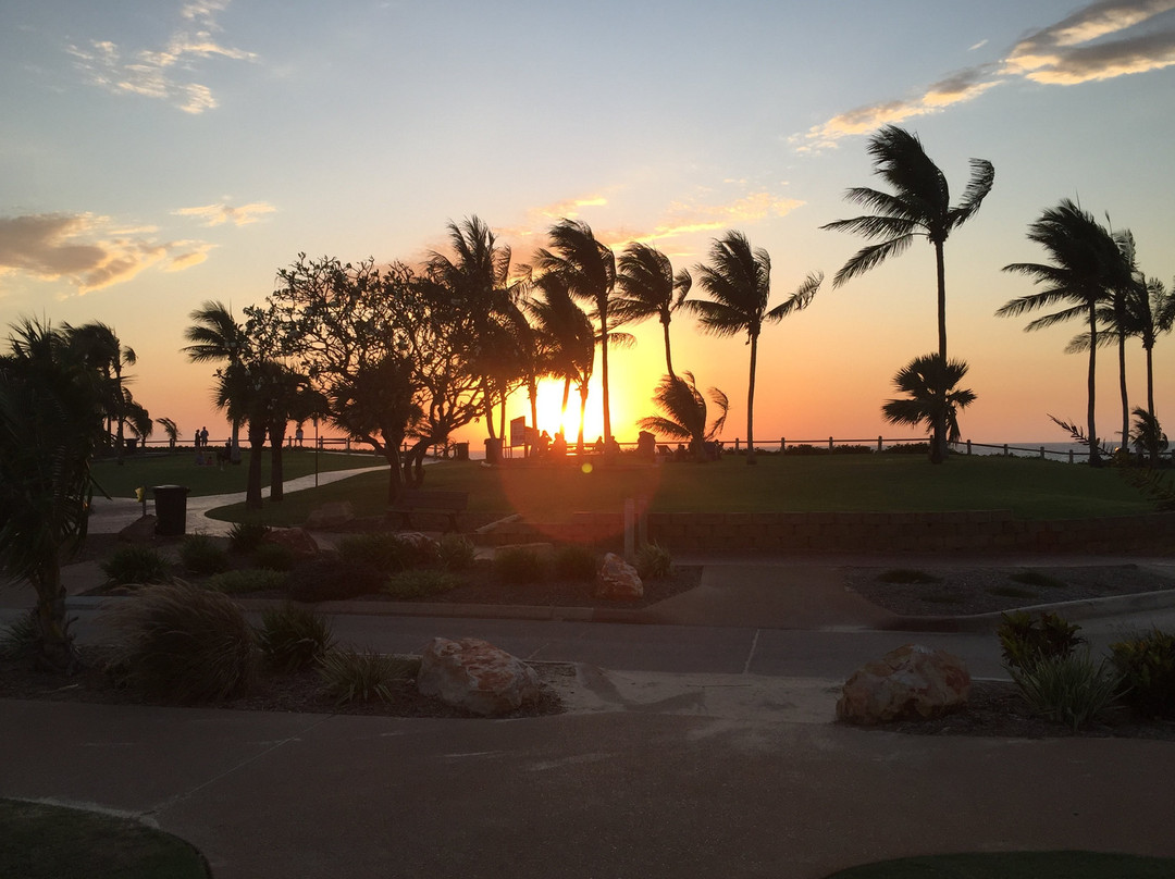 Broome Transit Tours景点图片