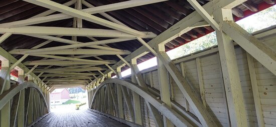 Manasses Guth Covered Bridge-Whitehall必去景点