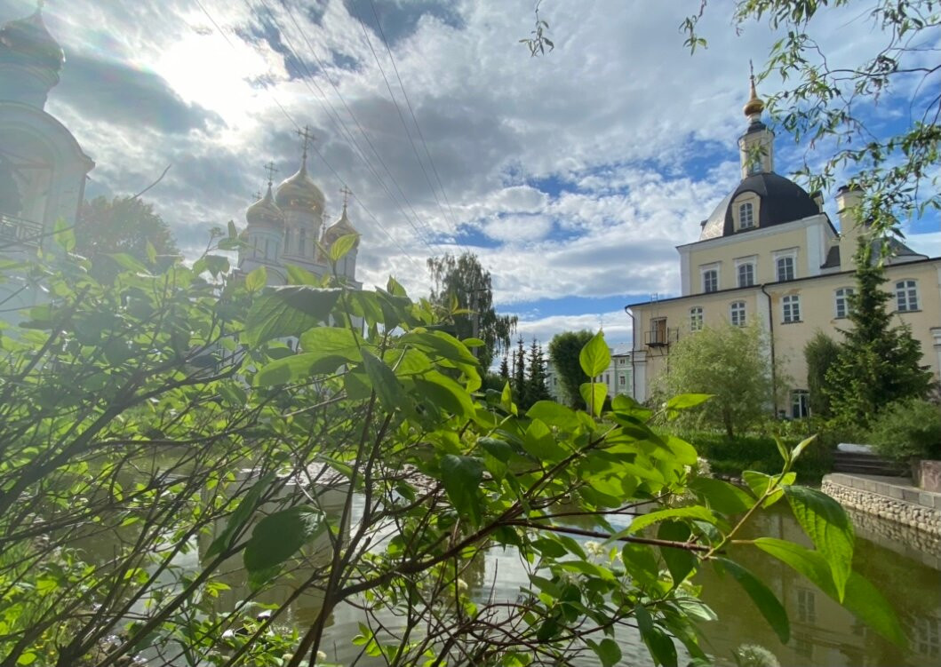 Petropavlovskaya Church景点图片