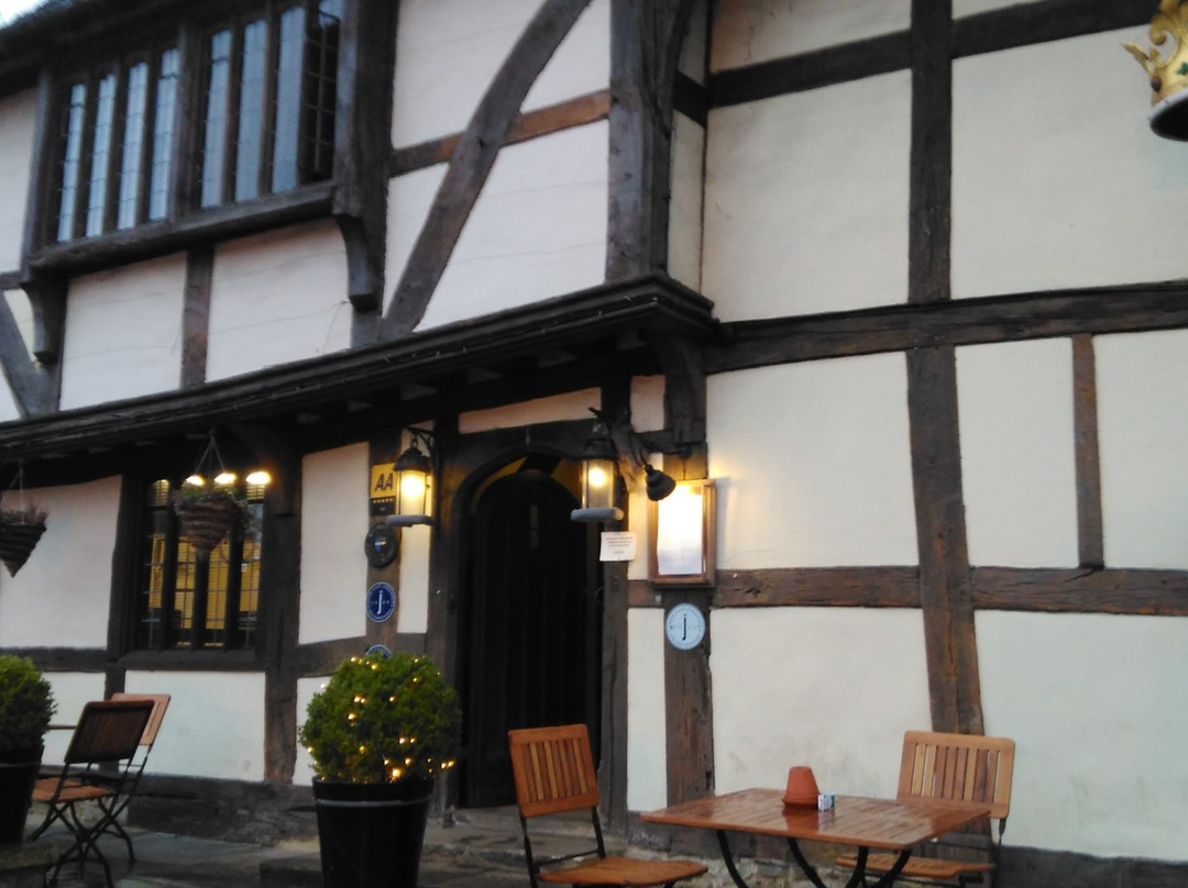 The Crown Hotel主图