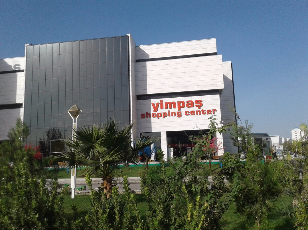 Yimpas Shopping Center景点图片